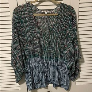 Cabi Arts Tunic Kimono V-Neck Women's Top